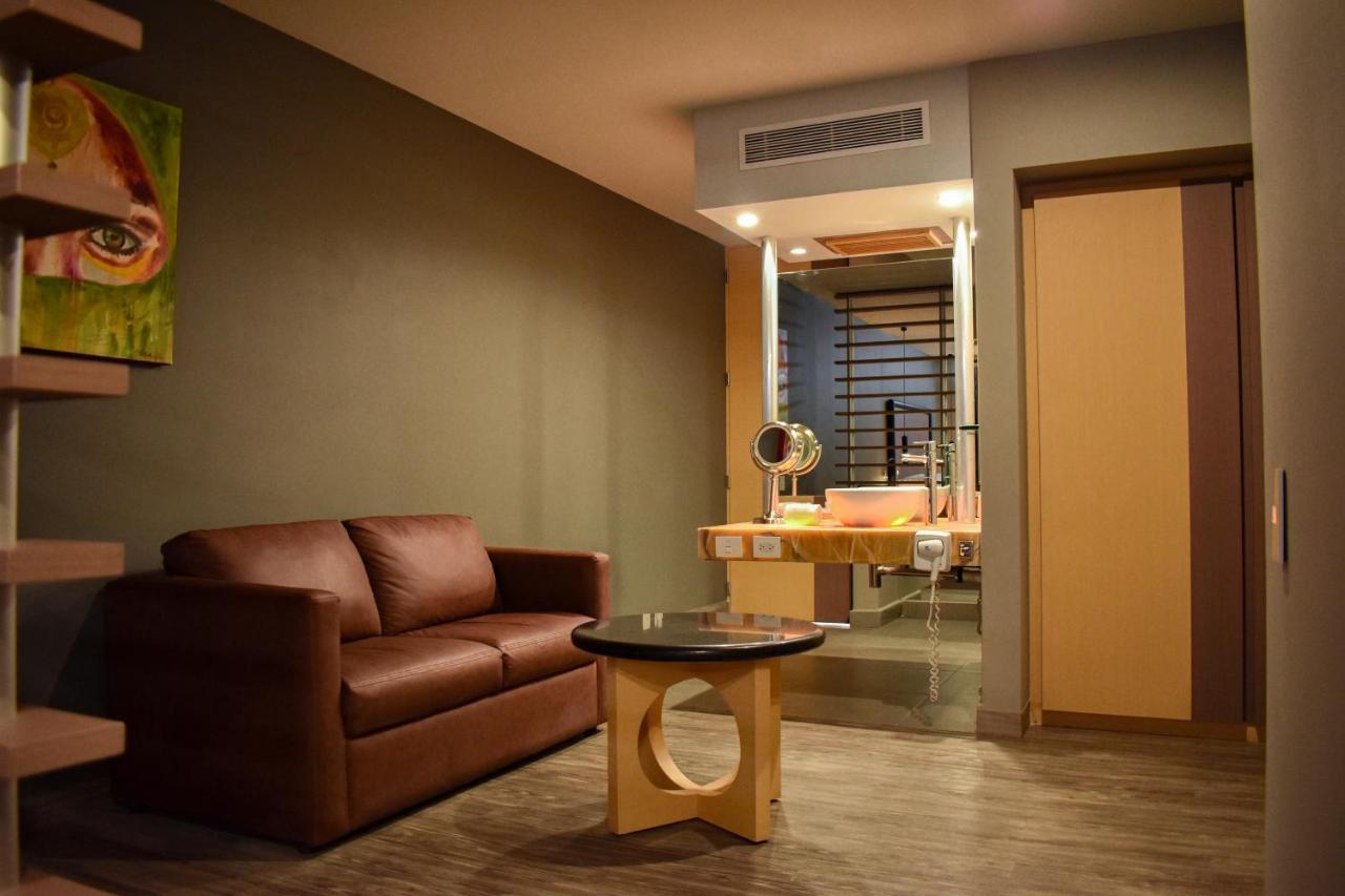 1 King Bed Suite Terrace Non-Smoking