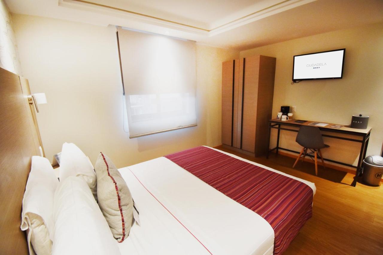 Standard Queen Room,1339452911:JPEG