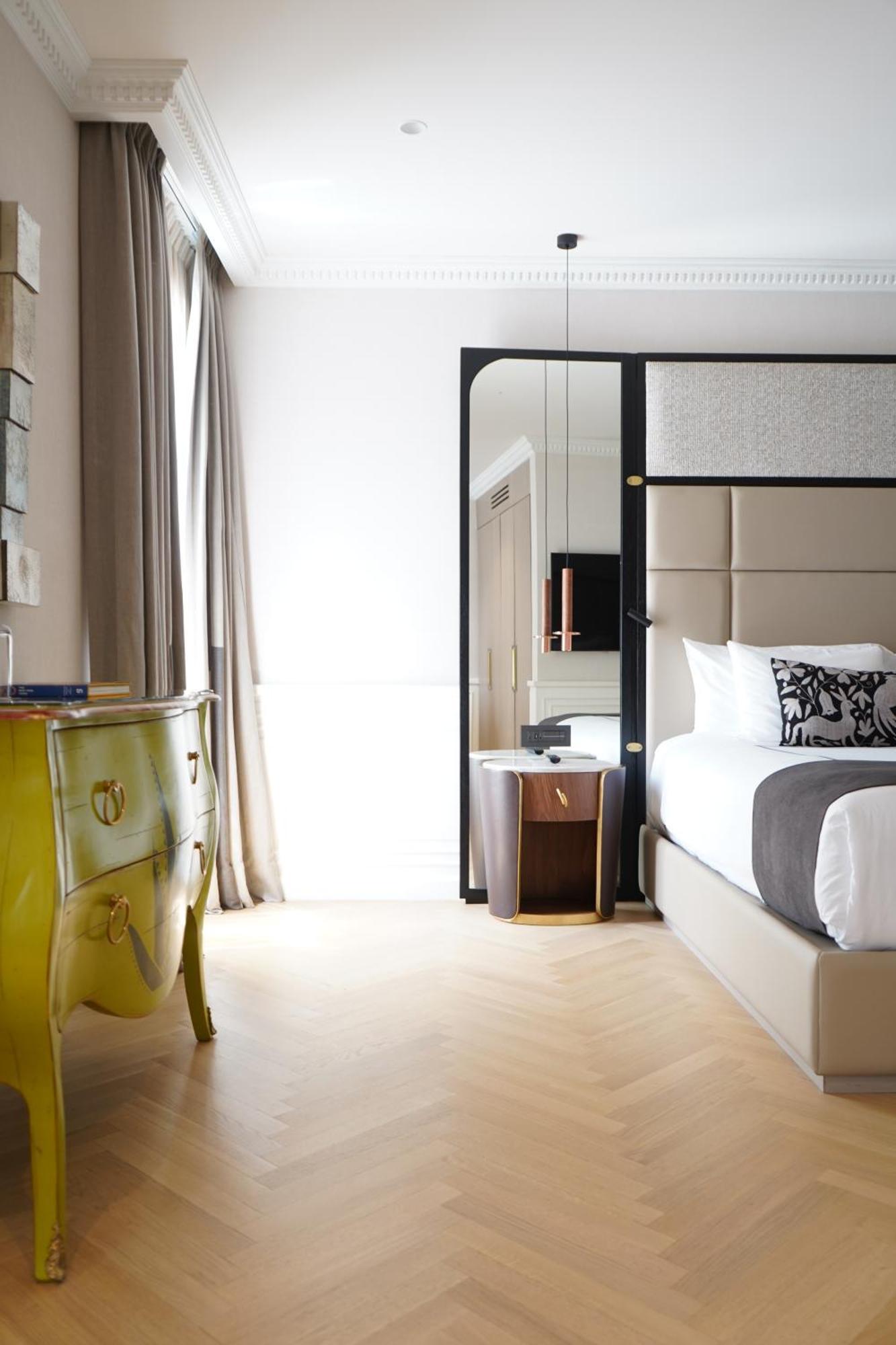 Grand Deluxe Room