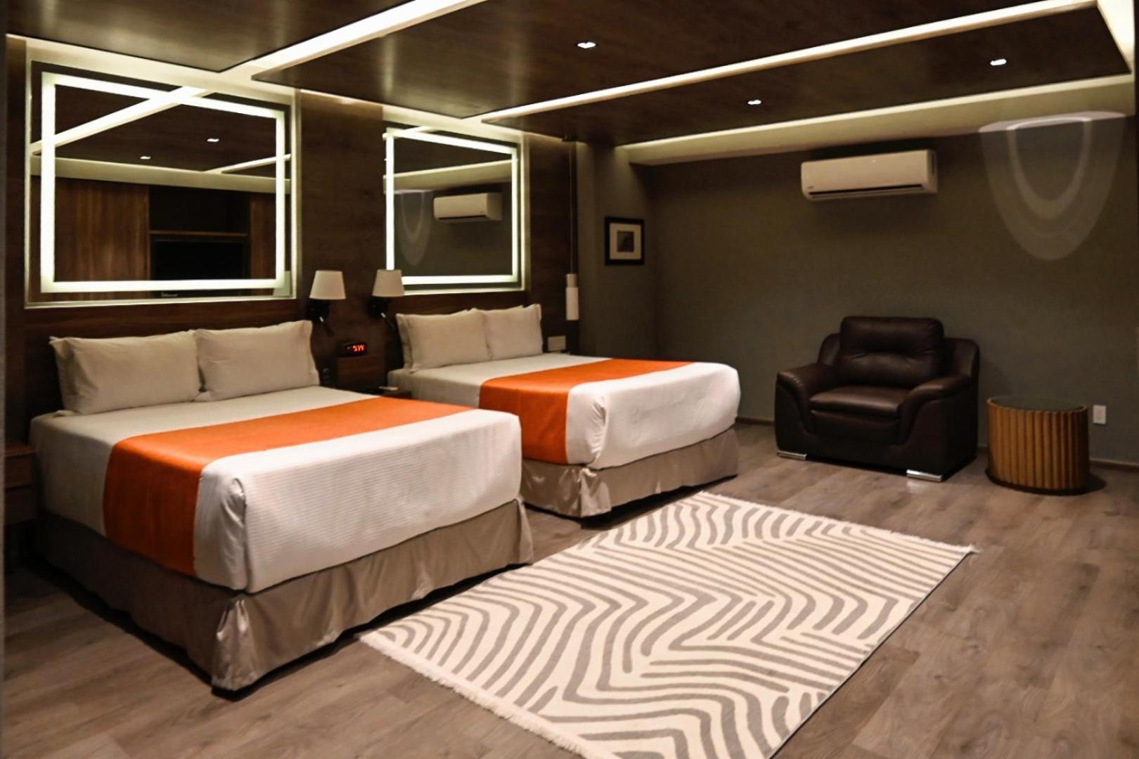 Deluxe Queen Suite